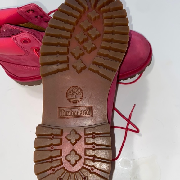 Timberland pink Size 5.  6” boot. - Picture 2 of 2